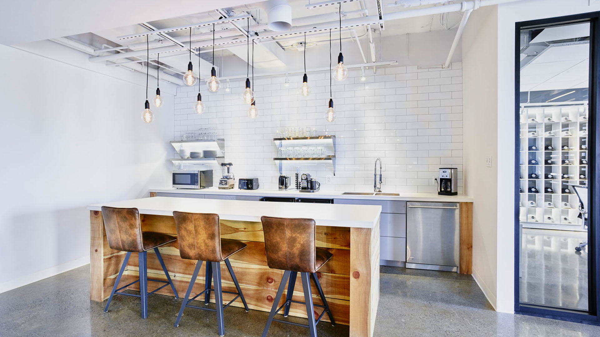 Cuisine immeuble de bureaux au 1 Place du Commerce